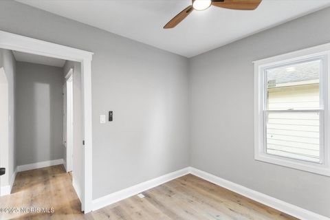 Tiny photo for 914 Turner Avenue, Toledo, OH 43607 (MLS # 10001762)