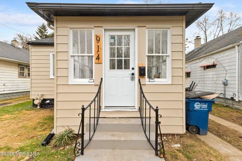 Tiny photo for 914 Turner Avenue, Toledo, OH 43607 (MLS # 10001762)