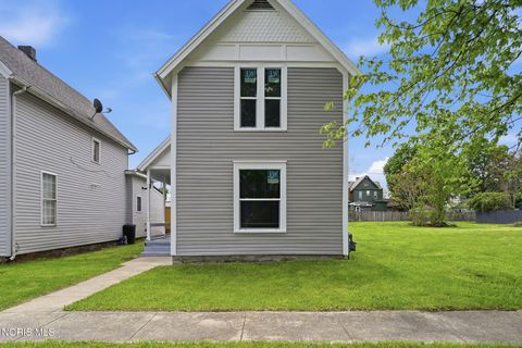 Photo of 337 Mcdougal Street, Fostoria, OH 44830 (MLS # 10007516)