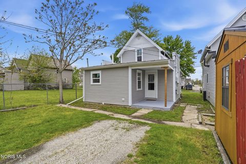 Tiny photo for 337 Mcdougal Street, Fostoria, OH 44830 (MLS # 10007516)