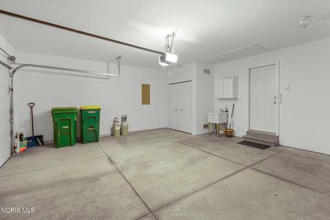 Tiny photo for 10835 S Lakes Drive, Perrysburg, OH 43551 (MLS # 10005518)