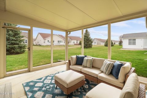 Tiny photo for 10835 S Lakes Drive, Perrysburg, OH 43551 (MLS # 10005518)