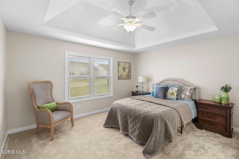 Tiny photo for 10835 S Lakes Drive, Perrysburg, OH 43551 (MLS # 10005518)