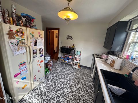 Tiny photo for 950 Washington Avenue, Defiance, OH 43512 (MLS # 10010253)