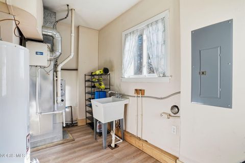 Tiny photo for 5815 W Bancroft Street, Toledo, OH 43615 (MLS # 10004433)