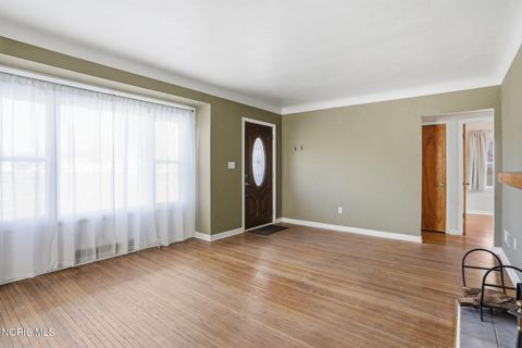 Tiny photo for 5815 W Bancroft Street, Toledo, OH 43615 (MLS # 10004433)