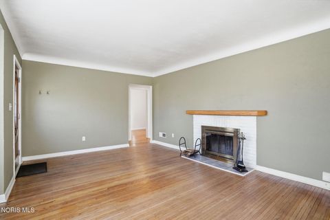 Tiny photo for 5815 W Bancroft Street, Toledo, OH 43615 (MLS # 10004433)