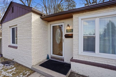 Tiny photo for 5815 W Bancroft Street, Toledo, OH 43615 (MLS # 10004433)