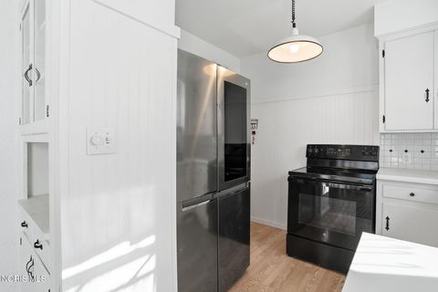 Tiny photo for 5815 W Bancroft Street, Toledo, OH 43615 (MLS # 10004433)