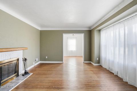 Tiny photo for 5815 W Bancroft Street, Toledo, OH 43615 (MLS # 10004433)