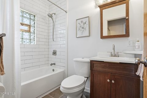 Tiny photo for 5815 W Bancroft Street, Toledo, OH 43615 (MLS # 10004433)