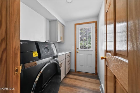 Tiny photo for 6164 Valley Park Drive, Toledo, OH 43623 (MLS # 10014871)