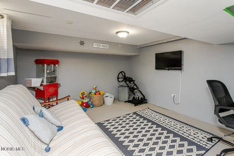 Tiny photo for 3402 Beverly Drive, Toledo, OH 43614 (MLS # 10006178)