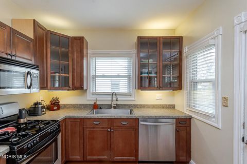 Tiny photo for 3402 Beverly Drive, Toledo, OH 43614 (MLS # 10006178)