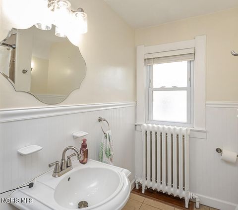 Tiny photo for 3402 Beverly Drive, Toledo, OH 43614 (MLS # 10006178)