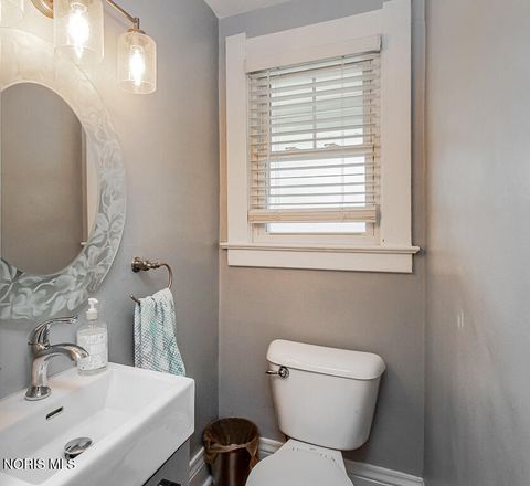 Tiny photo for 3402 Beverly Drive, Toledo, OH 43614 (MLS # 10006178)