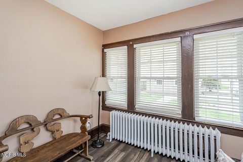 Tiny photo for 3402 Beverly Drive, Toledo, OH 43614 (MLS # 10006178)