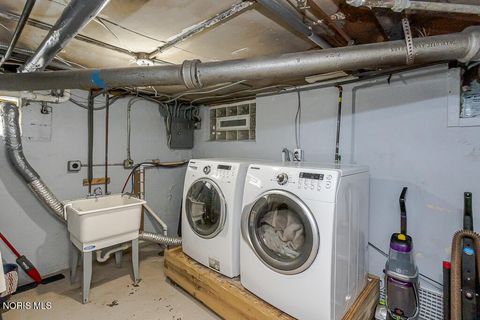 Tiny photo for 3402 Beverly Drive, Toledo, OH 43614 (MLS # 10006178)