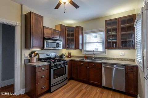 Tiny photo for 3402 Beverly Drive, Toledo, OH 43614 (MLS # 10006178)