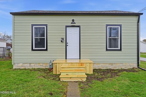 Tiny photo for 243 Monroe Avenue, Findlay, OH 45840 (MLS # 10005188)