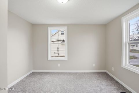 Tiny photo for 243 Monroe Avenue, Findlay, OH 45840 (MLS # 10005188)