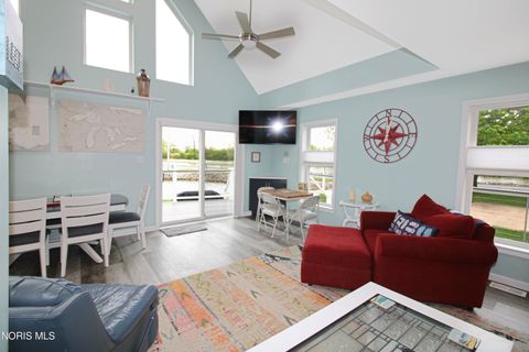 Tiny photo for 1531 N Compass Avenue, Port Clinton, OH 43452 (MLS # 10007276)