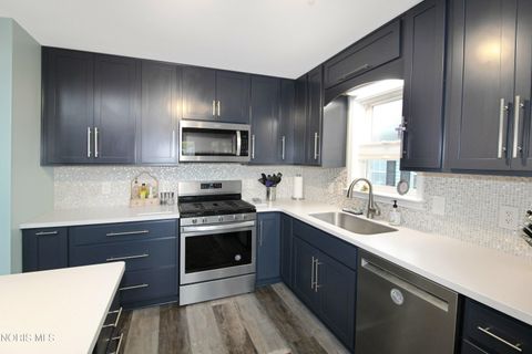 Tiny photo for 1531 N Compass Avenue, Port Clinton, OH 43452 (MLS # 10007276)