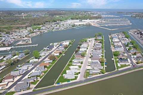 Tiny photo for 1531 N Compass Avenue, Port Clinton, OH 43452 (MLS # 10007276)