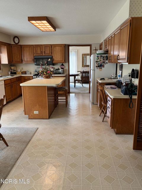 Tiny photo for 6901 Heather Cove Place, Maumee, OH 43537 (MLS # 10006518)