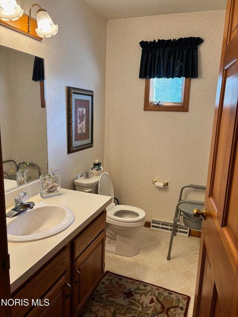 Tiny photo for 6901 Heather Cove Place, Maumee, OH 43537 (MLS # 10006518)