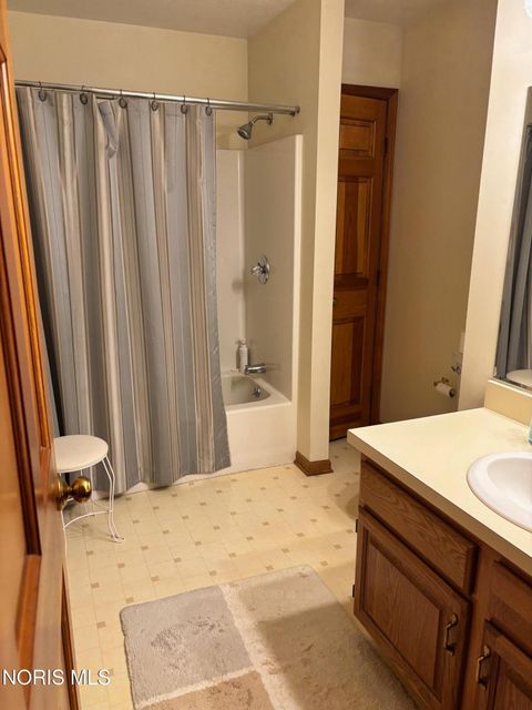 Tiny photo for 6901 Heather Cove Place, Maumee, OH 43537 (MLS # 10006518)