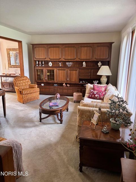 Tiny photo for 6901 Heather Cove Place, Maumee, OH 43537 (MLS # 10006518)