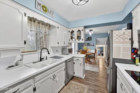 Tiny photo for 4819 Janet Avenue, Sylvania, OH 43560 (MLS # 10003773)