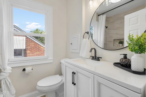 Tiny photo for 1039 Wright Avenue, Toledo, OH 43609 (MLS # 10011621)