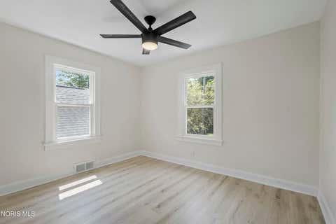 Tiny photo for 1039 Wright Avenue, Toledo, OH 43609 (MLS # 10011621)