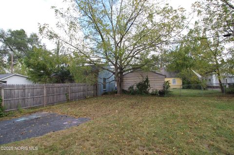 Tiny photo for 3904 Burton Avenue, Toledo, OH 43612 (MLS # 10002150)