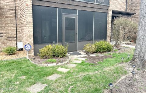 Tiny photo for 6549 Abbey Run # 11, Sylvania, OH 43560 (MLS # 10005710)