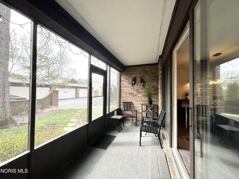 Tiny photo for 6549 Abbey Run # 11, Sylvania, OH 43560 (MLS # 10005710)