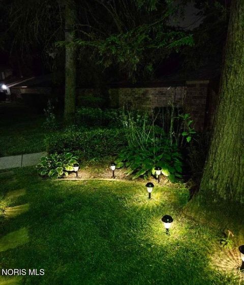 Tiny photo for 6549 Abbey Run # 11, Sylvania, OH 43560 (MLS # 10005710)