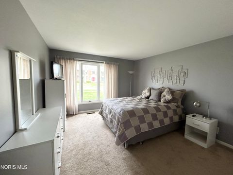 Tiny photo for 6549 Abbey Run # 11, Sylvania, OH 43560 (MLS # 10005710)