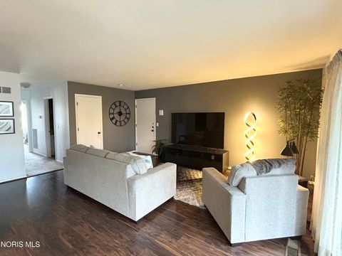 Tiny photo for 6549 Abbey Run # 11, Sylvania, OH 43560 (MLS # 10005710)