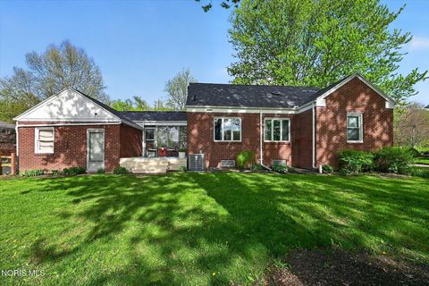 Tiny photo for 564 S Lallendorf Road, Oregon, OH 43616 (MLS # 10006948)