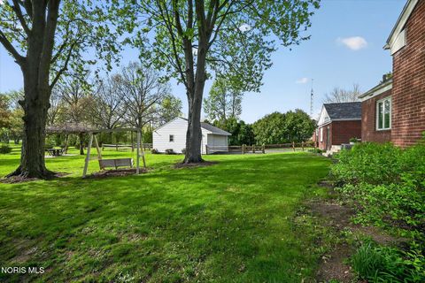 Tiny photo for 564 S Lallendorf Road, Oregon, OH 43616 (MLS # 10006948)