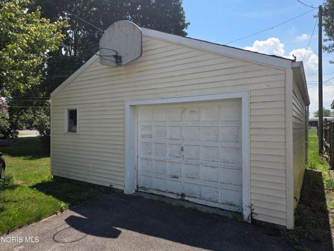 Tiny photo for 709 Putnam Street, Findlay, OH 45840 (MLS # 10010270)