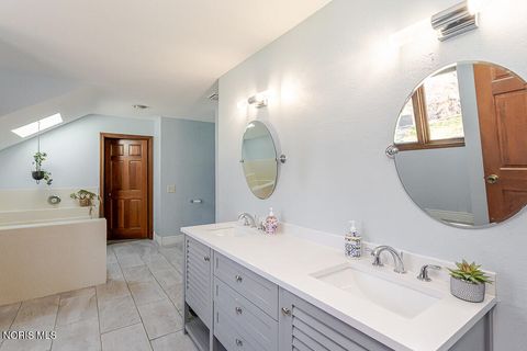 Tiny photo for 6957 Cloister Road, Toledo, OH 43617 (MLS # 10006323)