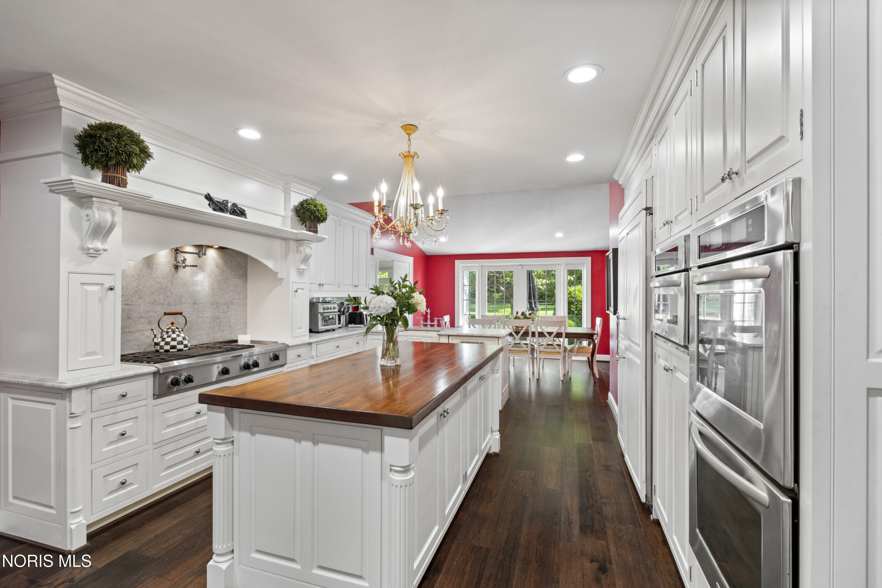 Ottawa Hills, Ohio, 43615, United States, 5 Bedrooms Bedrooms, ,6 BathroomsBathrooms,Residential,Active,2035689