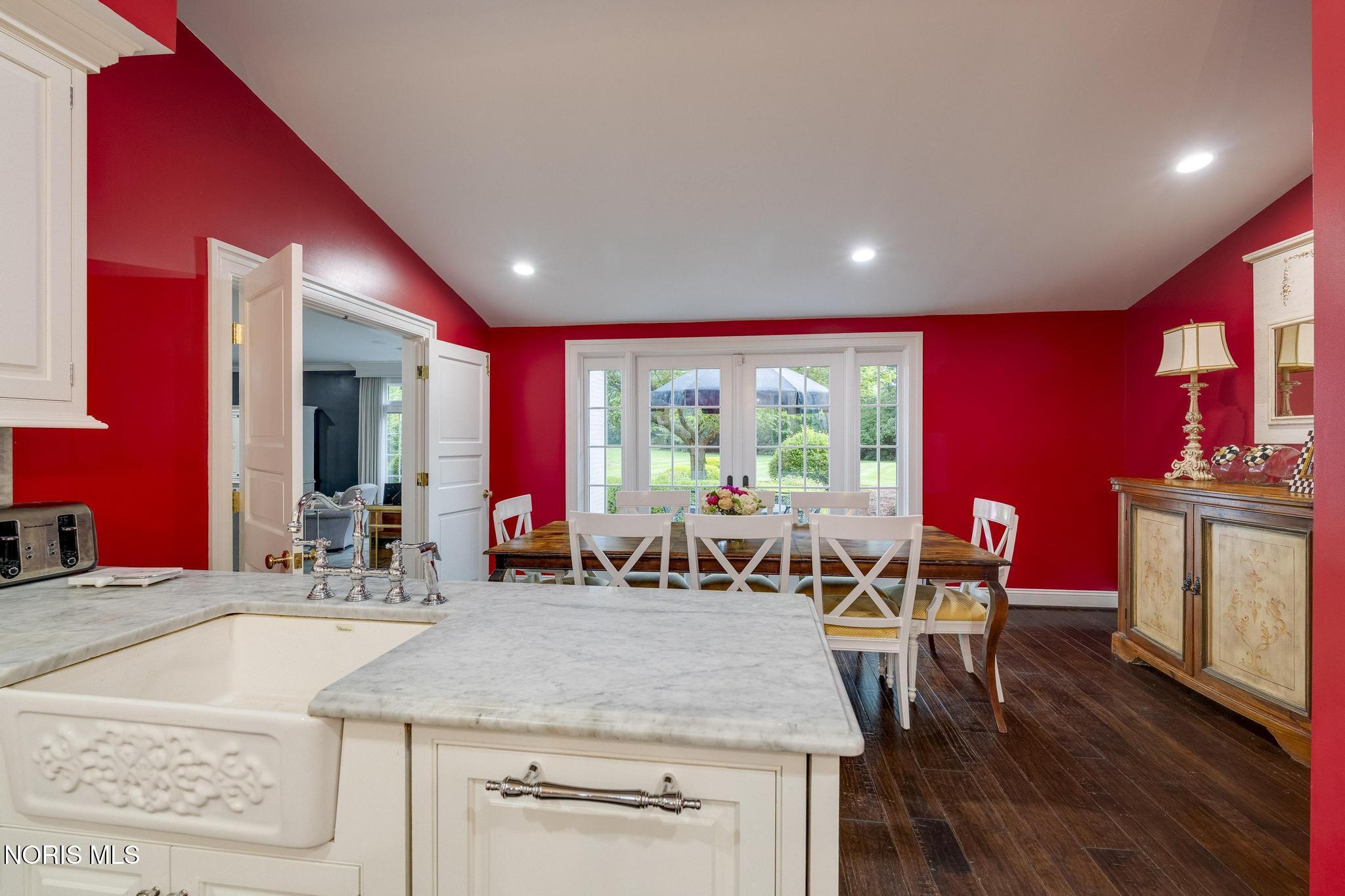 Ottawa Hills, Ohio, 43615, United States, 5 Bedrooms Bedrooms, ,6 BathroomsBathrooms,Residential,Active,2035689
