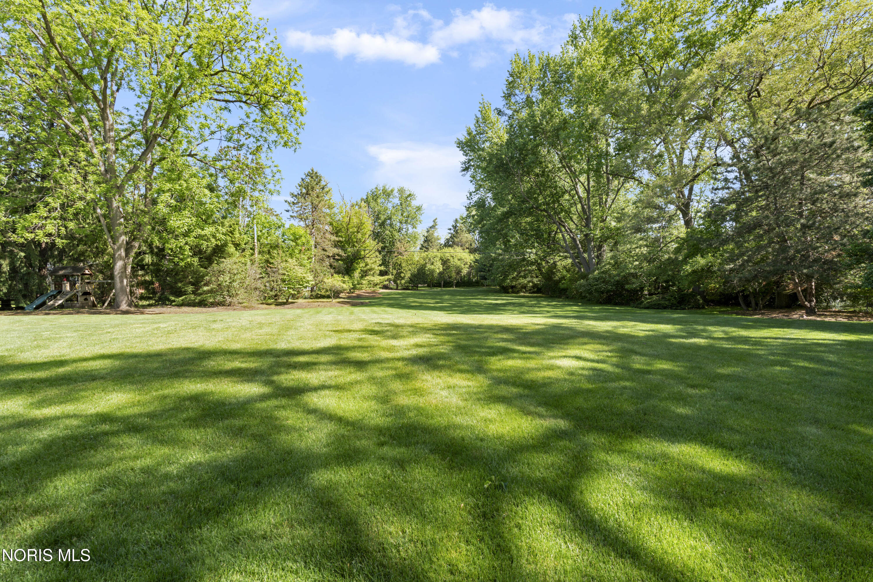 Ottawa Hills, Ohio, 43615, United States, 5 Bedrooms Bedrooms, ,6 BathroomsBathrooms,Residential,Active,2035689