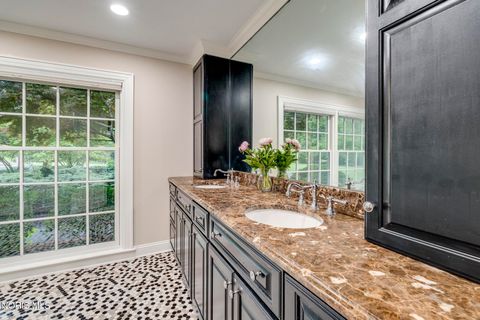 Tiny photo for 3000 Valley View Drive, Ottawa Hills, OH 43615 (MLS # 10005920)