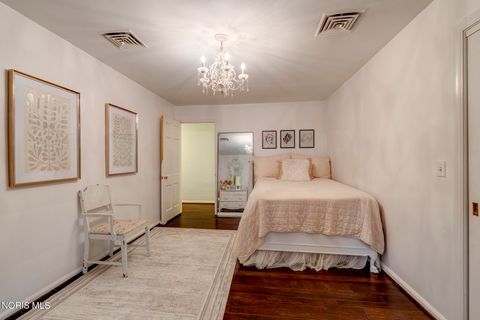 Tiny photo for 3000 Valley View Drive, Ottawa Hills, OH 43615 (MLS # 10005920)